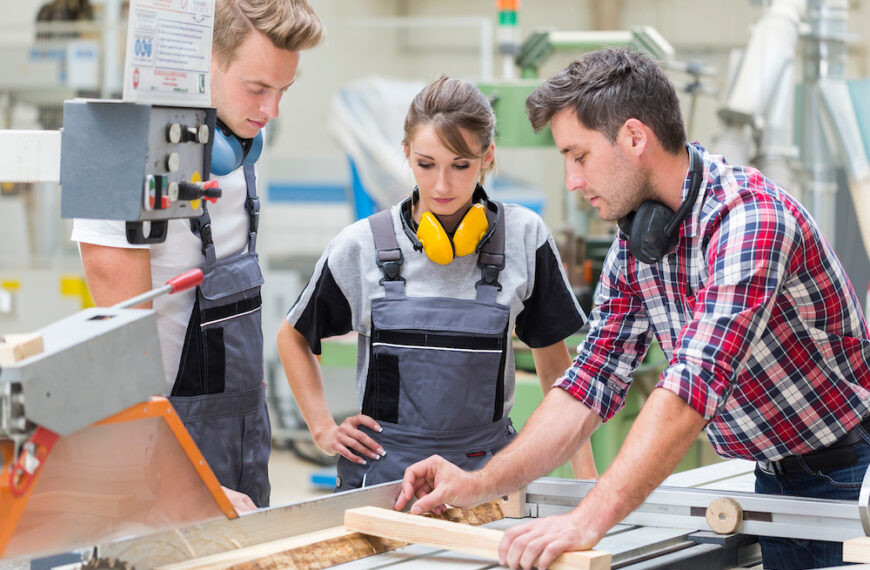 Why Trade Schools Are Bad: Is Trade School Worth the Effort?
