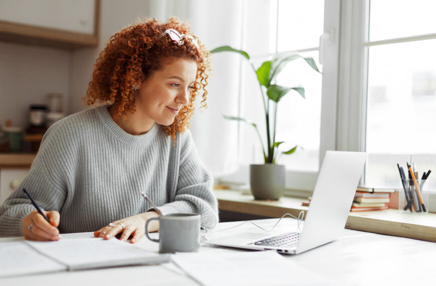 Online Colleges With Free Applications