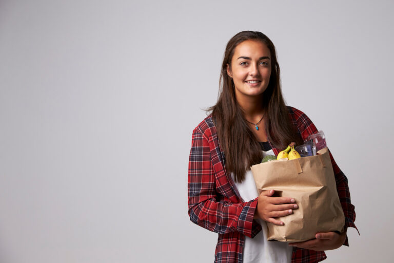 how to buy groceries as a student